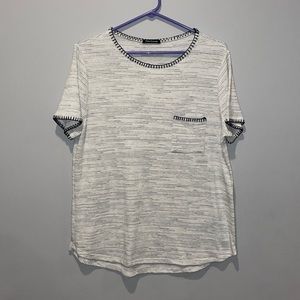 Women’s Pink Clover size L off white and gray top with gray stitching